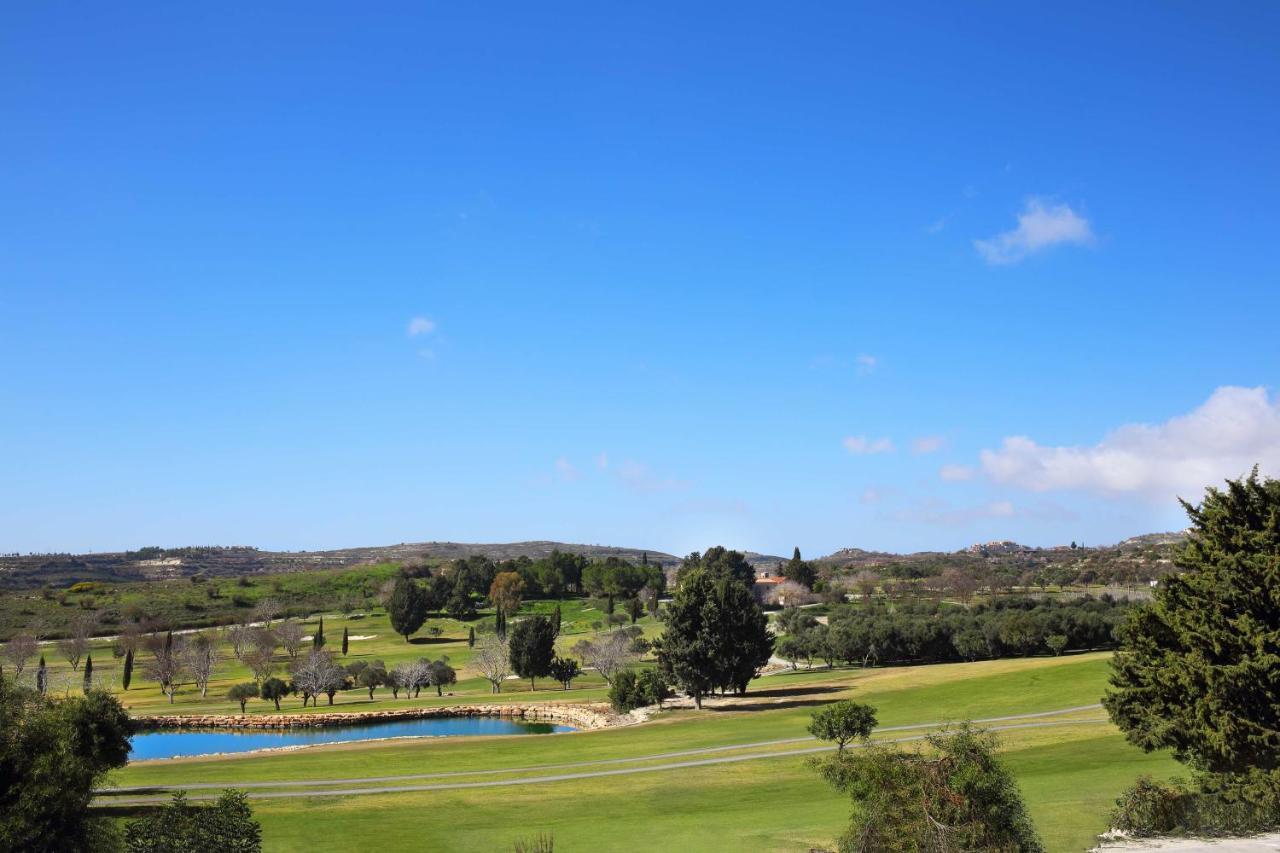 Minthis Resort Tsadha Zewnętrze zdjęcie Golf course in Cyprus